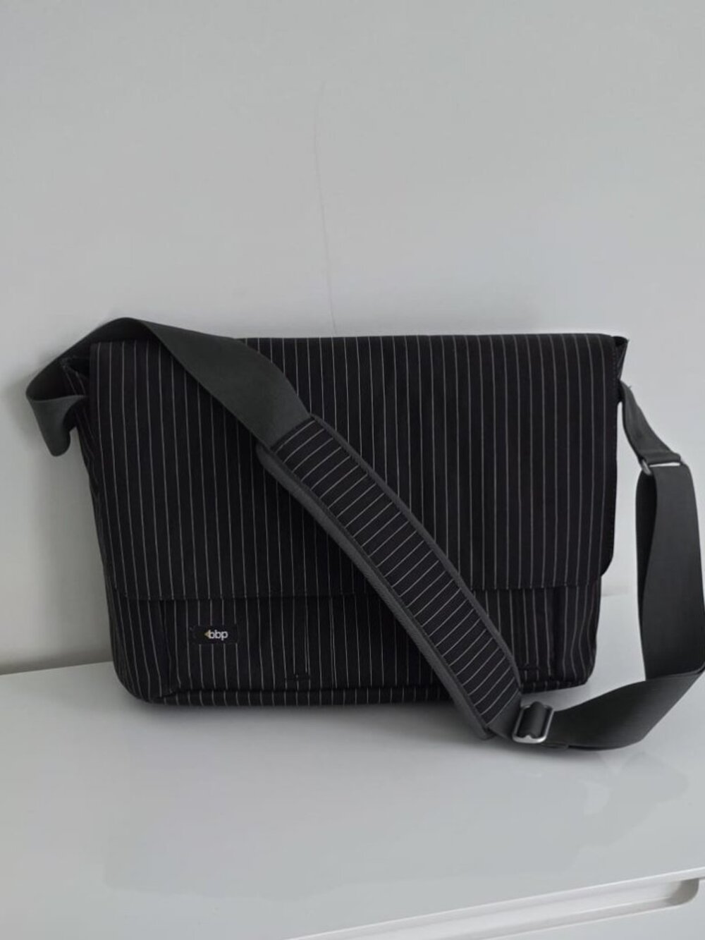 Messenger Laptop Bag Black Pinstripe 15" VTG!